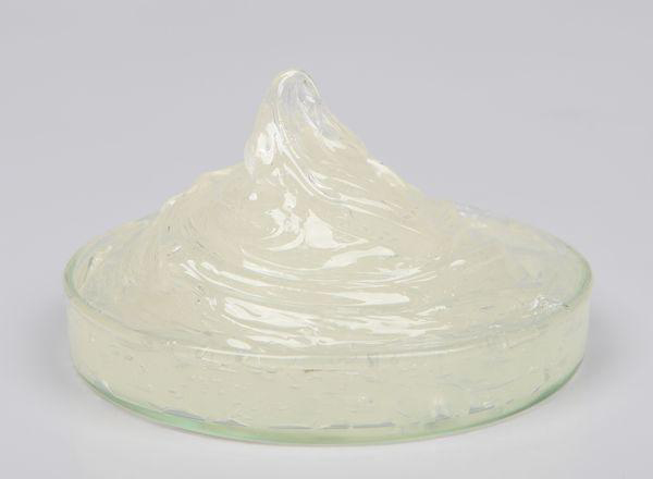 潤滑脂在使用中質量會發(fā)生哪些變化？又怎樣判斷呢？